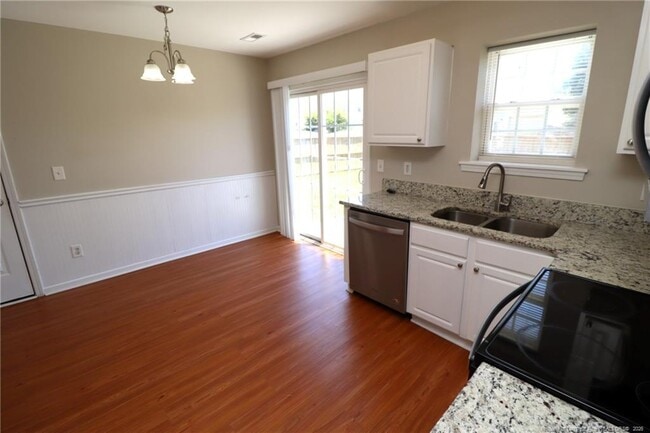 Building Photo - 120 Downing Bluff Dr