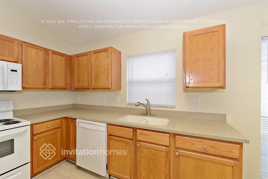Building Photo - 5850 War Admiral Dr