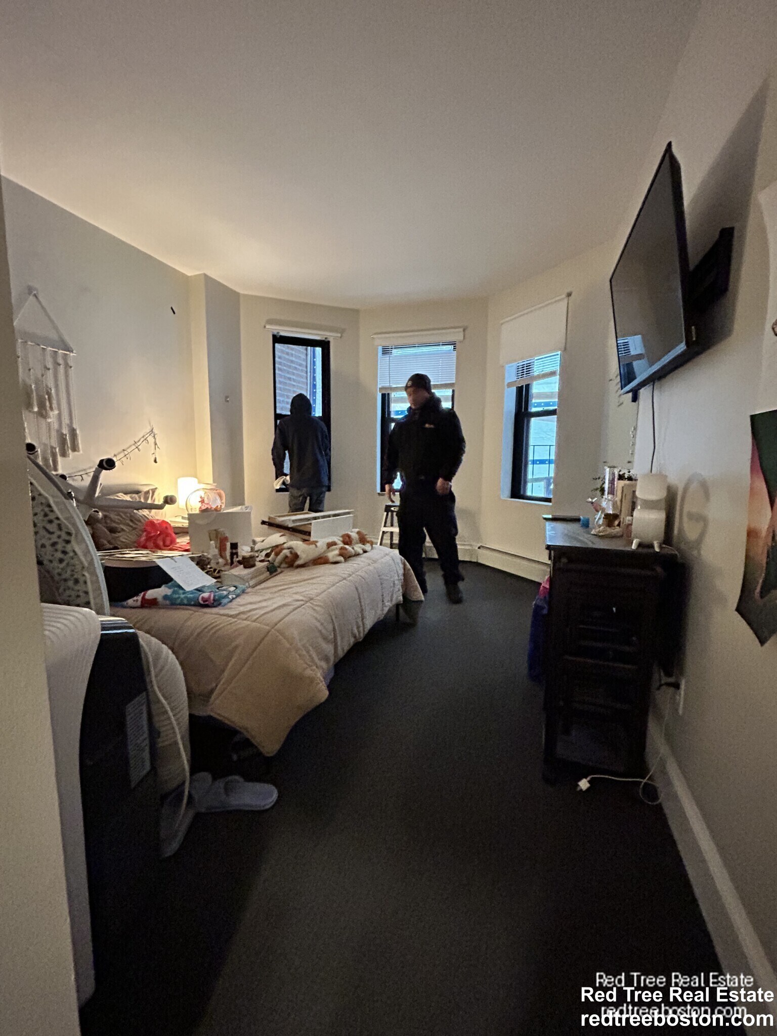 Building Photo - 845 Beacon St