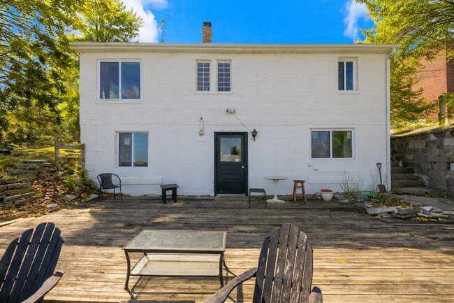 Building Photo - 446 N Powers St