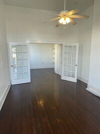 Building Photo - 1BD/1BA Shotgun w/ In Unit Washer and Dryer