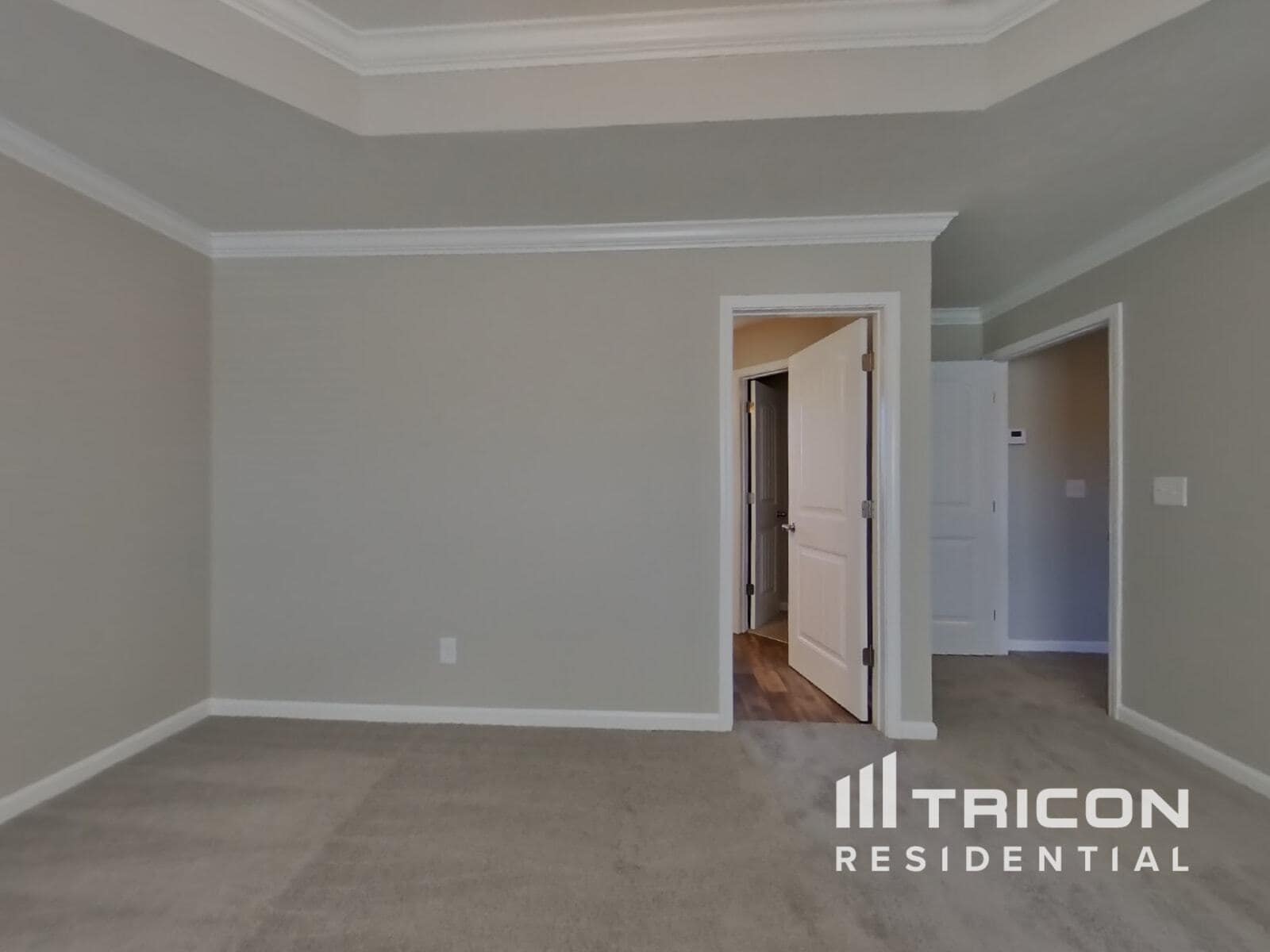 Building Photo - 913 Latting Dr