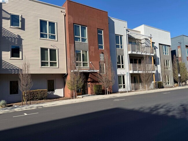 Building Photo - 1625 Delano St