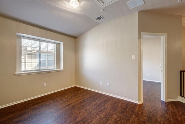 Building Photo - 1310 W Parmer Ln