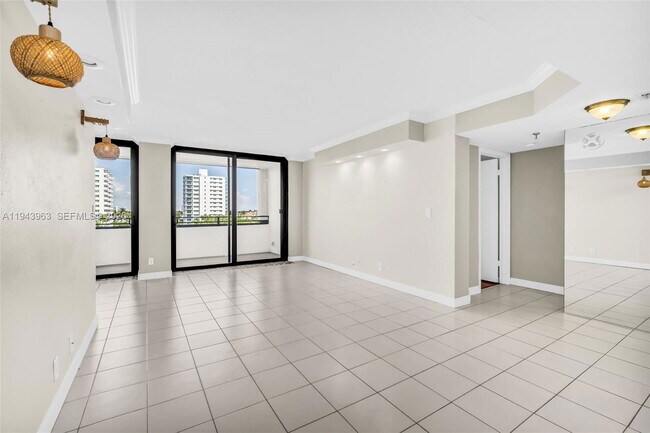 Building Photo - 1500 N Ocean Blvd