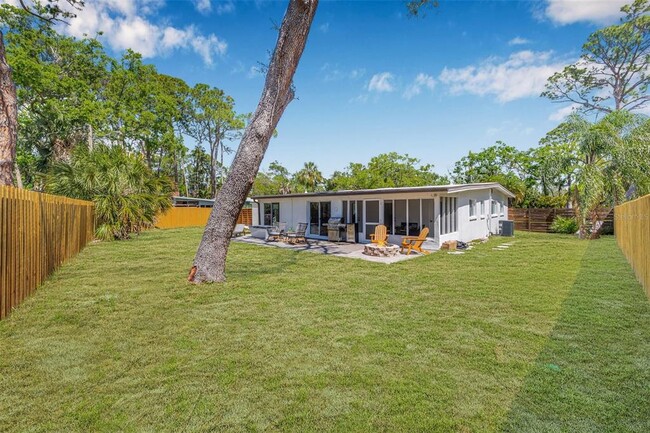 Building Photo - 4925 Camellia Way S