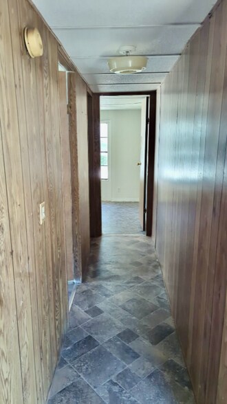 Building Photo - 1363 FM 1617