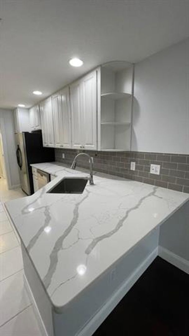 Building Photo - 3264 W Community Dr