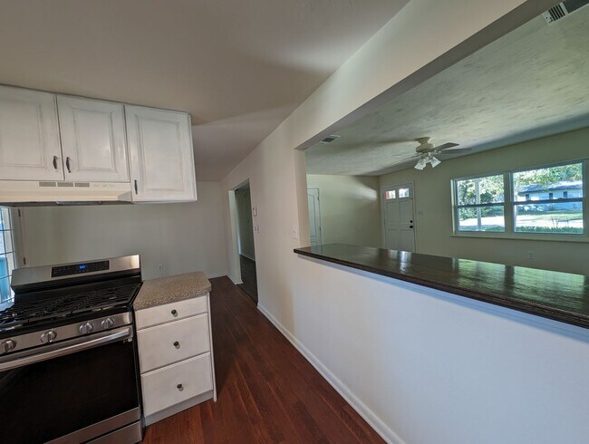 Building Photo - 531 NW 52nd Ter
