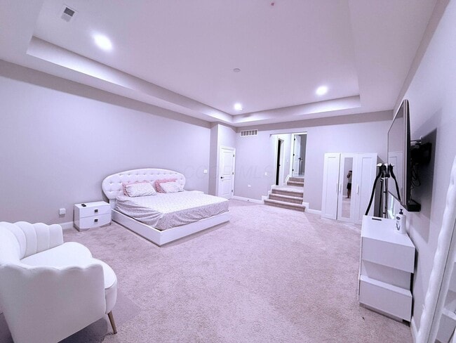 Building Photo - 10692 Pearl Creek Dr