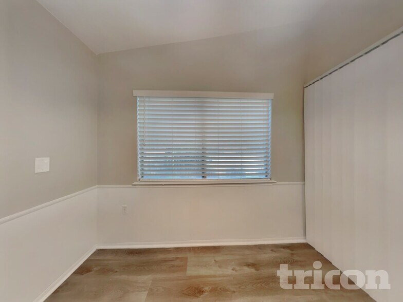 Building Photo - 10139 Trappers Ridge