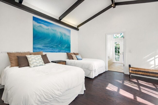 Building Photo - 224 S Coconut Ln