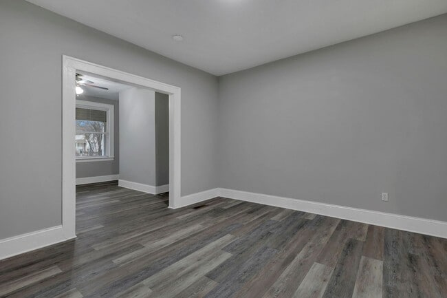 Building Photo - 293-295 Woodrow Ave