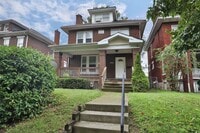 Building Photo - 2403 Summit St