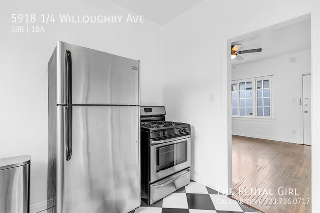 Building Photo - 5918 1/4 Willoughby Ave-
