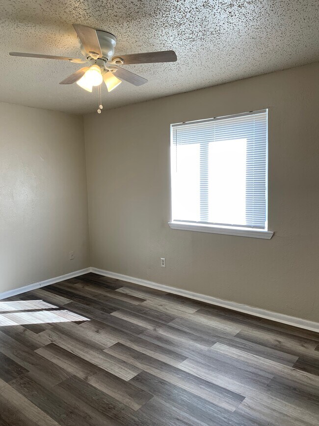 Building Photo - 1633 Jo Ann Place