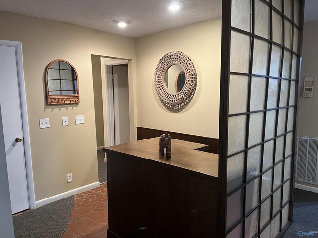 Building Photo - 701 Fagan Springs Dr SE