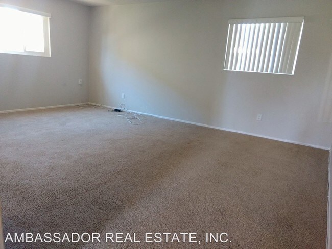 Building Photo - 247 Alestar St