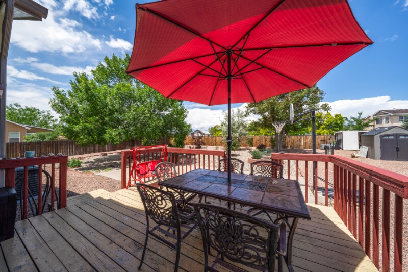 Building Photo - 523 W Hook Dr