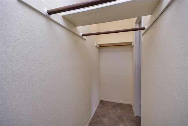 Building Photo - 8210 Bent Tree Rd