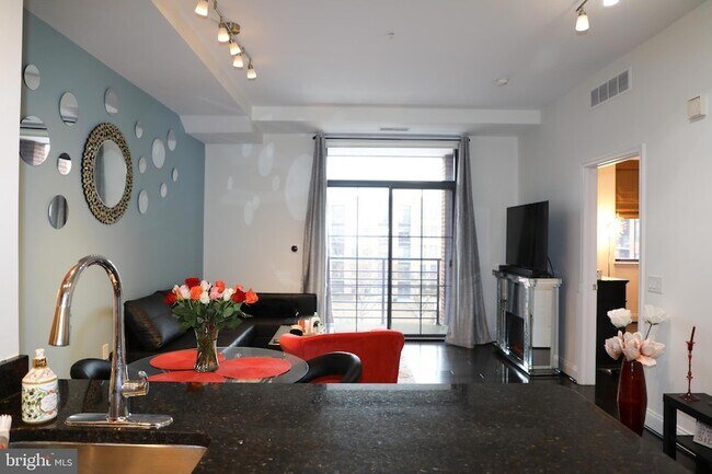 Building Photo - 1111 Oronoco St