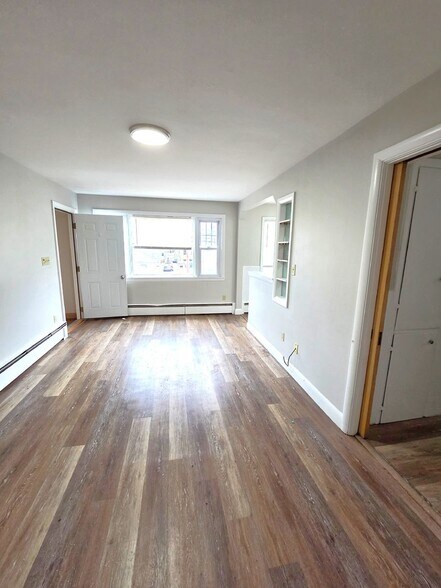 Building Photo - 535 Manville Rd