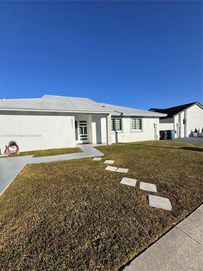 Building Photo - 20521 SW 125th Ave