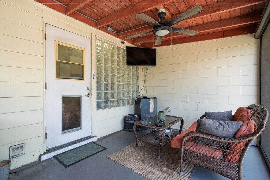 Building Photo - 1448 Cumbie St