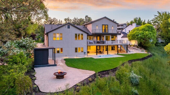 Building Photo - 11477 Gracey Ln