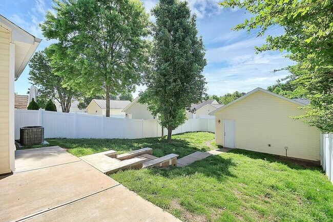 Building Photo - Beautiful 3BD/2BA Ranch in Alexander Chase!
