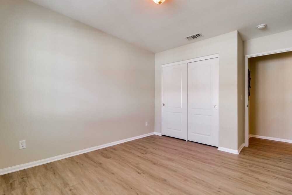 Building Photo - 2174 Desert Hare Ct