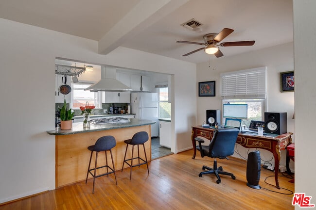 Building Photo - 8305 Colegio Dr