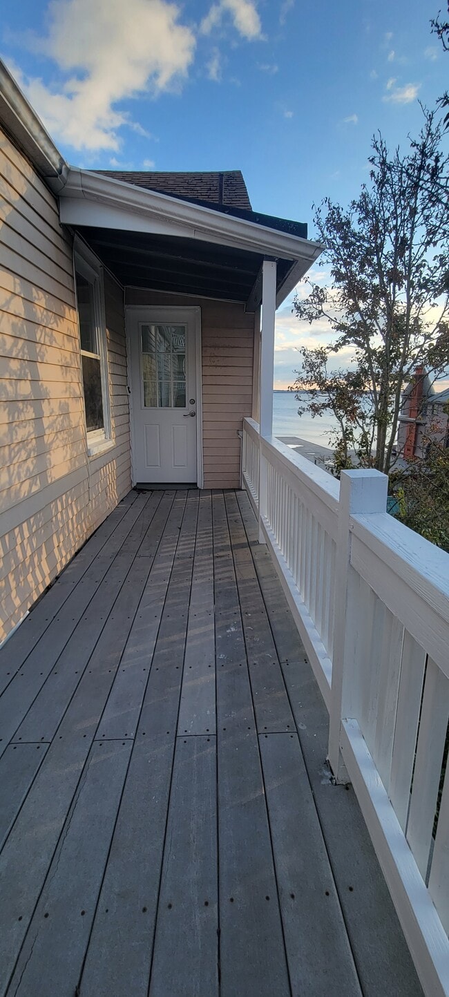 Entry way - 30 Ingalls Terrace