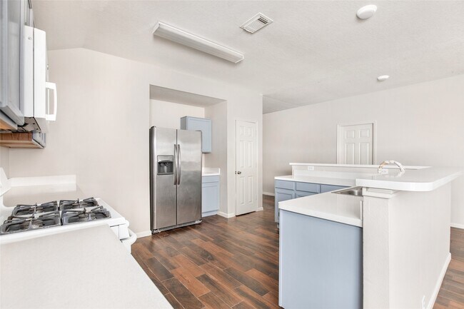 Building Photo - 2822 Foster Hill Dr