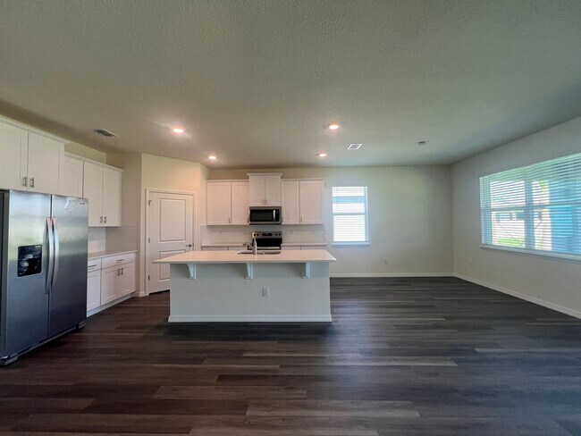 Building Photo - New Build 4 bed/2bath House in The Archer ...