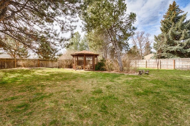 Building Photo - Large home with shop on over 1/2 acre.