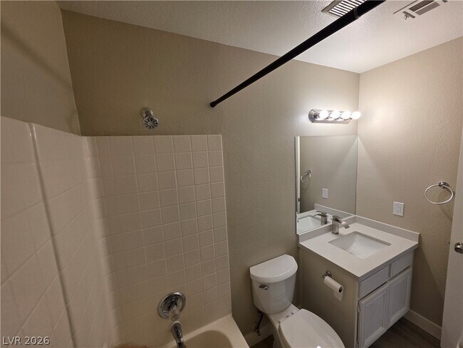 Building Photo - 626 Palmwood Ln