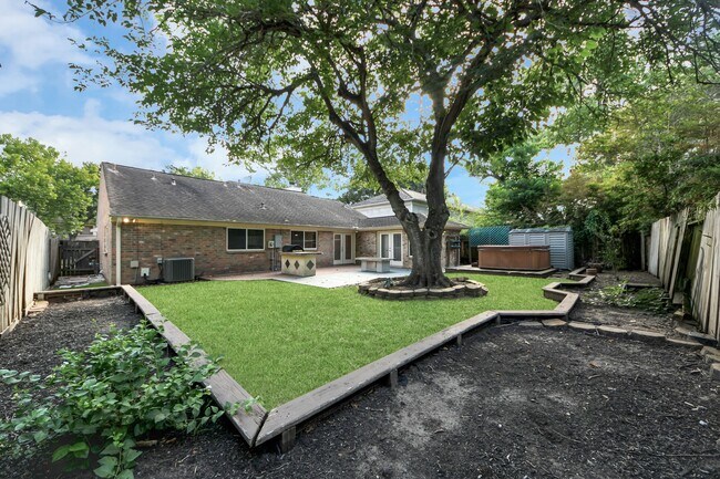 Building Photo - 3402 Hidden Creek Dr
