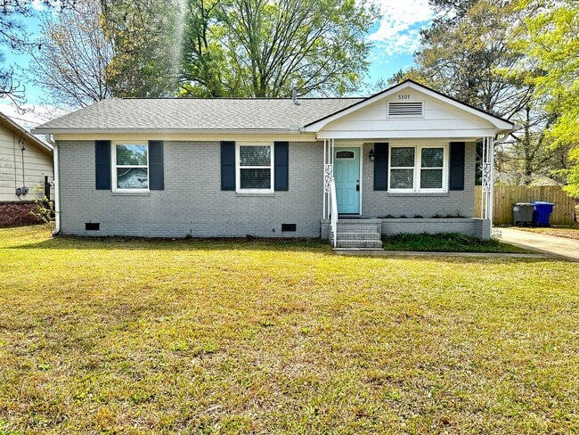 Building Photo - 3 Bed 1 Bath Home Located in Pepperhill in...