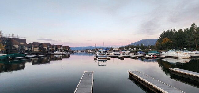 Building Photo - Fully Furnished House in South Lake Tahoe!...