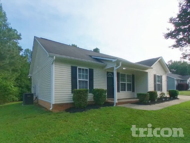 Building Photo - 113 E Panther Creek Rd