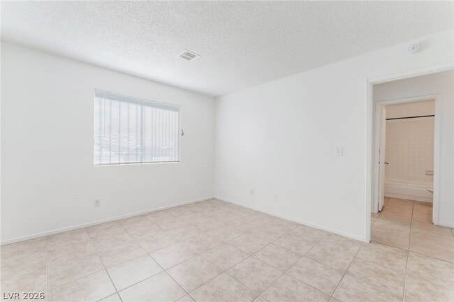 Building Photo - 2257 Exeter Dr