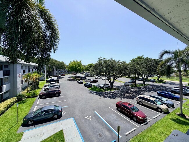 Building Photo - 8405 NW 61st St