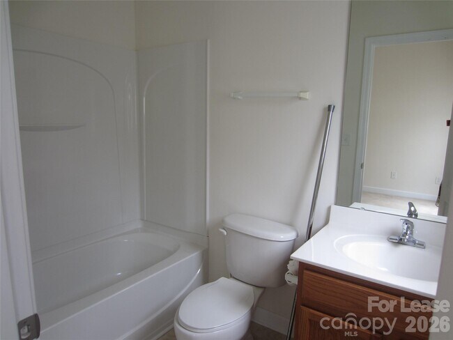 Building Photo - 216 Welton Way