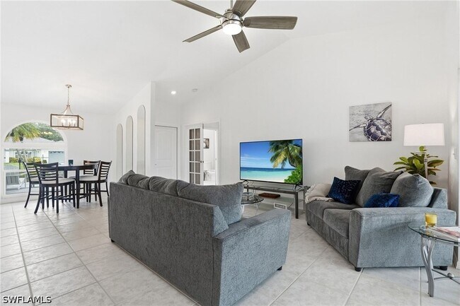 Building Photo - 132 Bordeaux Cir