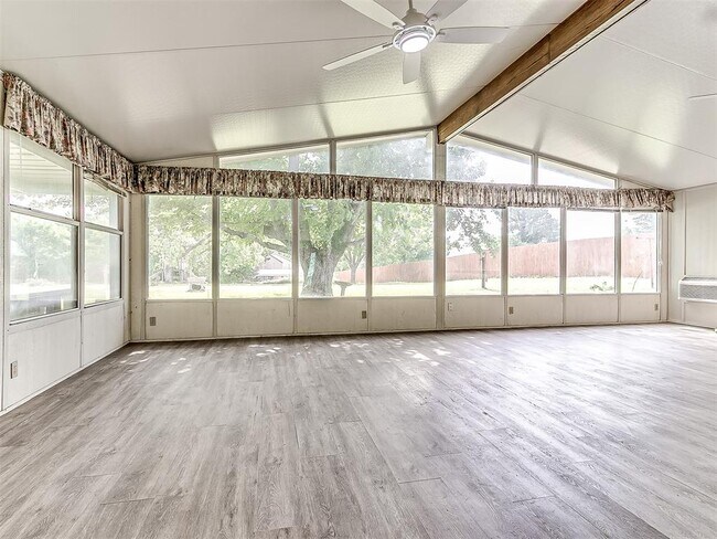 Building Photo - 1170 Mockingbird Cir