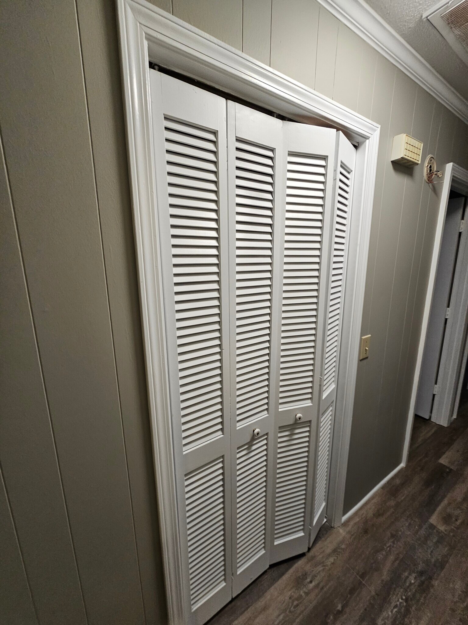 Building Photo - 1131 W Brookgreen Dr