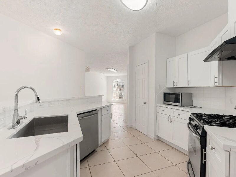 Building Photo - 13530 Carruth Ln