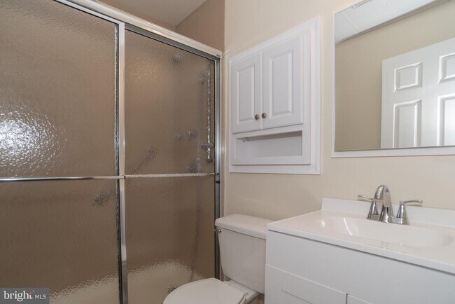 Building Photo - 346 Thornridge Dr