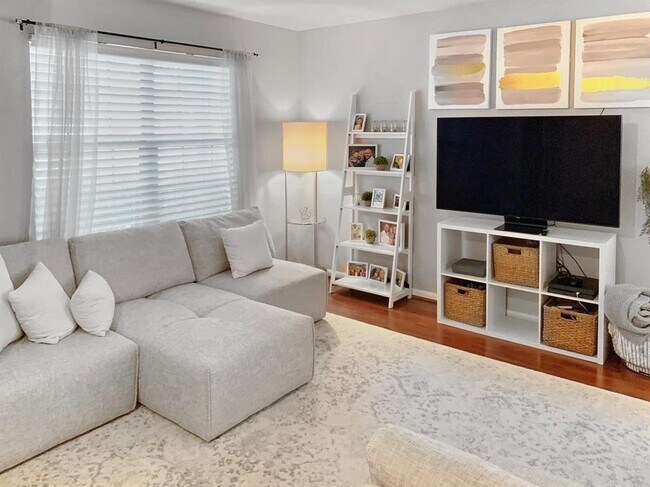 Building Photo - 21235 Bending Green Way